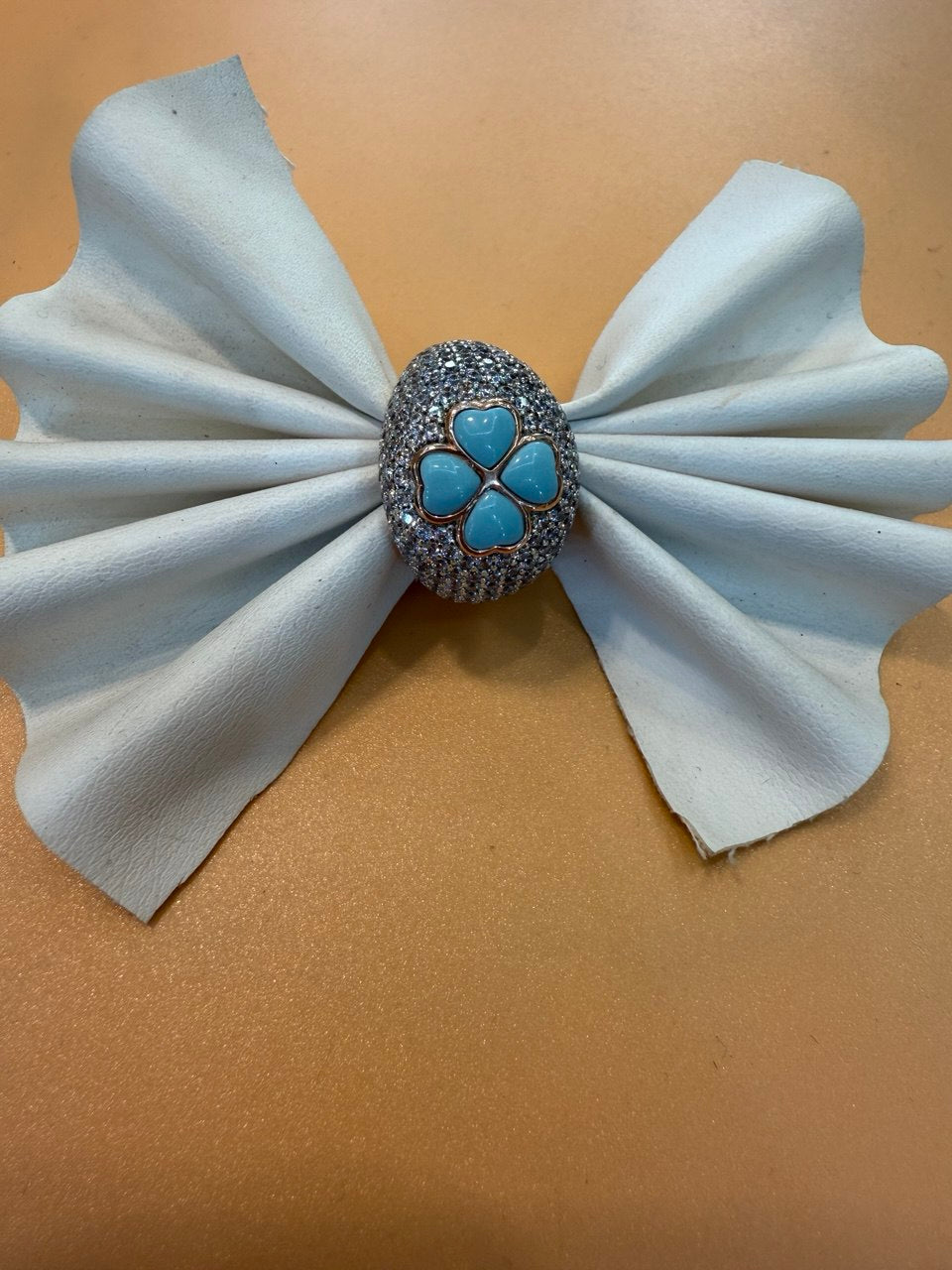 Anello in argento 925 rosato con zirconi taglio brillante e turchese