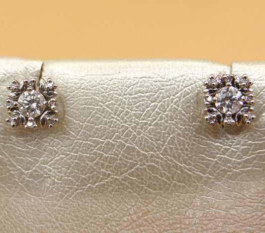 Orecchini fiocco di neve in oro bianco e diamanti